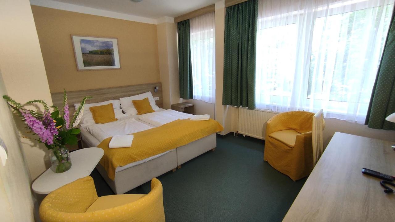 Parkhotel Соколов Екстер'єр фото